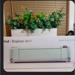 Cricut Explore Air 2 in Mint Gre…